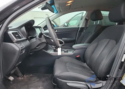 2020 Kia Optima Lx z USA, uszkodzony, nr VIN 5XXGT4L39LG416070